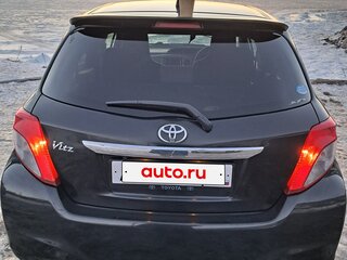 2013 Toyota Vitz III (XP130), чёрный, 850000 рублей, вид 3