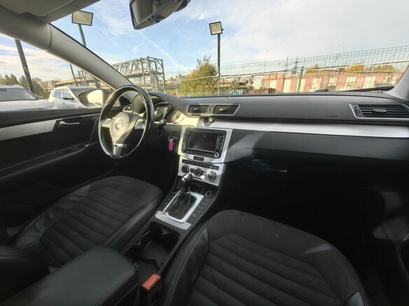 2011 Volkswagen Passat B7, коричневый, 769000 рублей - вид 9