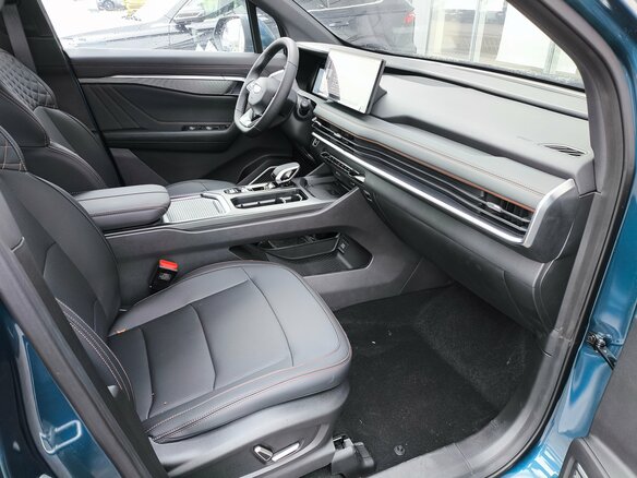 2026 Geely Okavango I Рестайлинг, синий, 4085990 рублей - вид 9