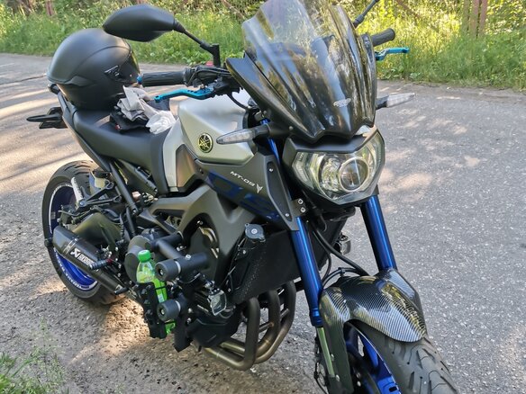 2016 Yamaha MT-09 (FZ-09), серый, 710000 рублей