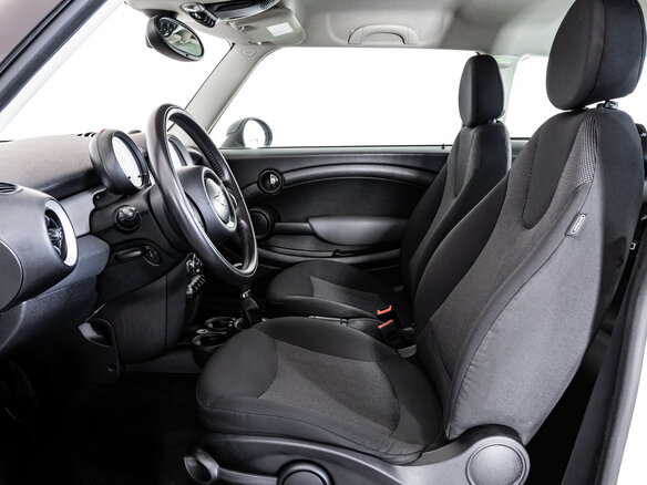 2011 Mini Hatch One II (R56) Рестайлинг, белый, 775000 рублей - вид 14