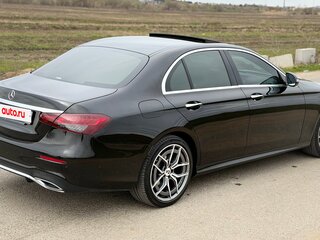 2020 Mercedes-Benz E-Класс 220 d V (W213, S213, C238) Рестайлинг, чёрный, 4300000 рублей, вид 4