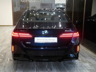 2025 BMW 5 серии Long 530Li xDrive VIII (G60/G61/G68), чёрный, 9000000 рублей, вид 5