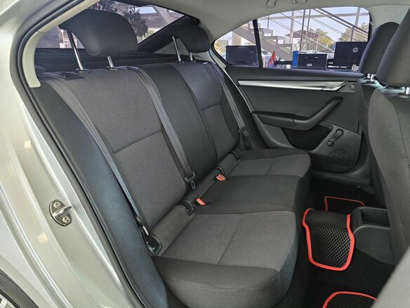 2014 Skoda Octavia III (A7), серебристый - вид 14