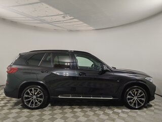 2020 BMW X5 40i IV (G05/G18), чёрный, 5949000 рублей, вид 4