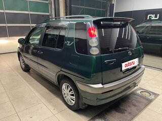 2000 Toyota Raum I, зелёный, 410000 рублей, вид 4
