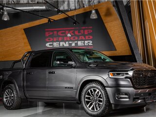 2025 Ram 1500 Crew Cab V Рестайлинг, серый, 11698000 рублей, вид 1