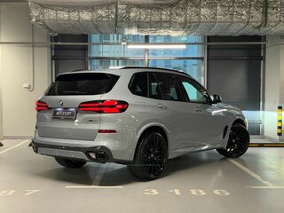 2026 BMW X5 40i IV (G05/G18) Рестайлинг, серый, 15290000 рублей, вид 4