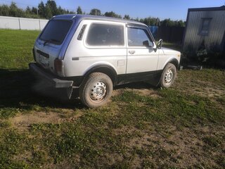 1998 Lada (ВАЗ) 2121 (4x4) I Рестайлинг, серебристый, 220000 рублей, вид 3
