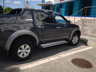 2013 Mitsubishi L200 IV, серый, 1800000 рублей, вид 2