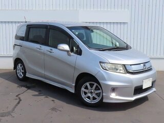 2014 Honda Freed Spike I Рестайлинг, серебристый, 865000 рублей, вид 1