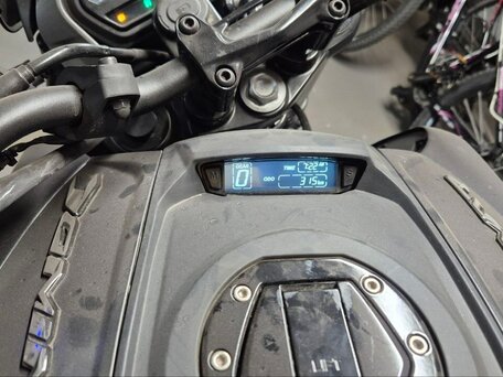 2025 Bajaj Dominar 400, чёрный, 450000 рублей, вид 3