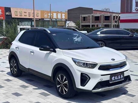 2021 Kia Stonic I Рестайлинг, белый, 970000 рублей, вид 3