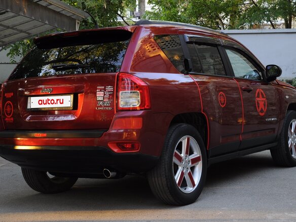 2011 Jeep Compass I Рестайлинг, пурпурный, 1100000 рублей - вид 4