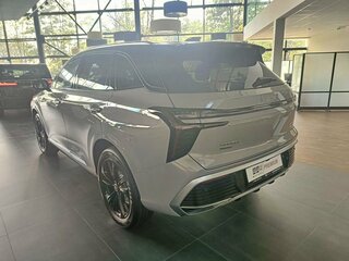 2025 Hongqi HS3, серый, 3716000 рублей, вид 4