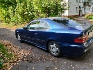 1999 Mercedes-Benz CLK-Класс 200 I (W208) Рестайлинг, синий, 300000 рублей, вид 2