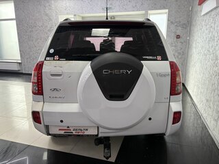 2015 Chery Tiggo (T11) I Рестайлинг (FL), белый, 530000 рублей, вид 4