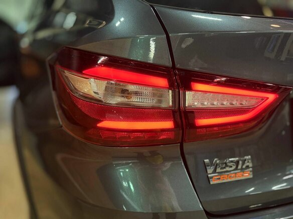 2026 Lada (ВАЗ) Vesta SW Cross I Рестайлинг (NG), серый - вид 6