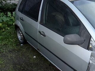 2002 Ford Fiesta Mk5, серебристый, 80000 рублей, вид 5