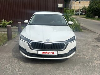 2021 Skoda Octavia IV (A8), белый, 2450000 рублей, вид 1