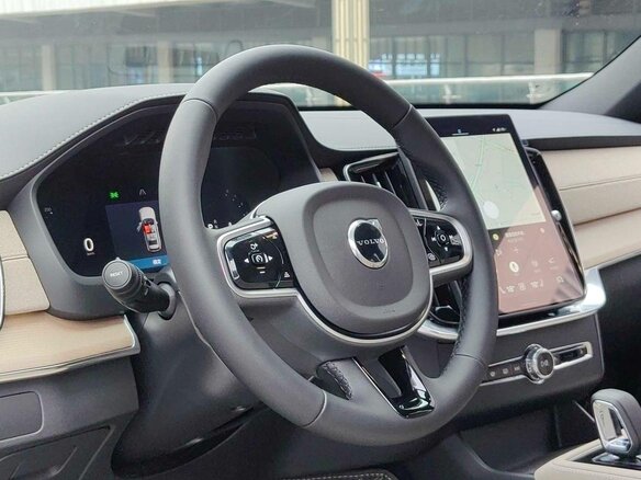 2026 Volvo XC90 B5 II Рестайлинг 2, чёрный, 8200000 рублей - вид 12