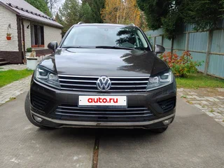 2014 Volkswagen Touareg II Рестайлинг, коричневый, 2300000 рублей, вид 1