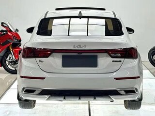 2023 Kia K3 II (China Market) Рестайлинг, белый, 1520000 рублей, вид 4