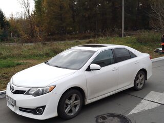 2012 Toyota Camry US Market VII (XV50), белый, 750000 рублей, вид 1