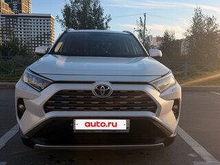 2020 Toyota RAV4 V (XA50), белый, 3200000 рублей, вид 2