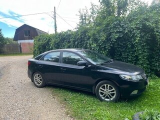 2011 Kia Cerato 6-speed II, чёрный, 650000 рублей, вид 3