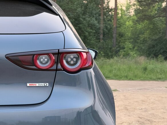 2019 Mazda 3 IV (BP), серый, 1600000 рублей - вид 19