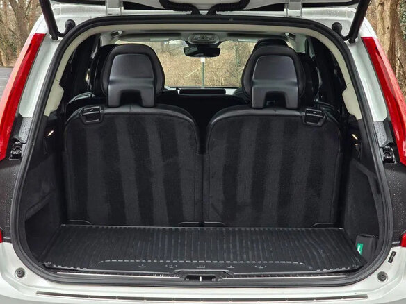 2024 Volvo XC90 B5 II Рестайлинг 1, белый, 6168493 рублей - вид 30