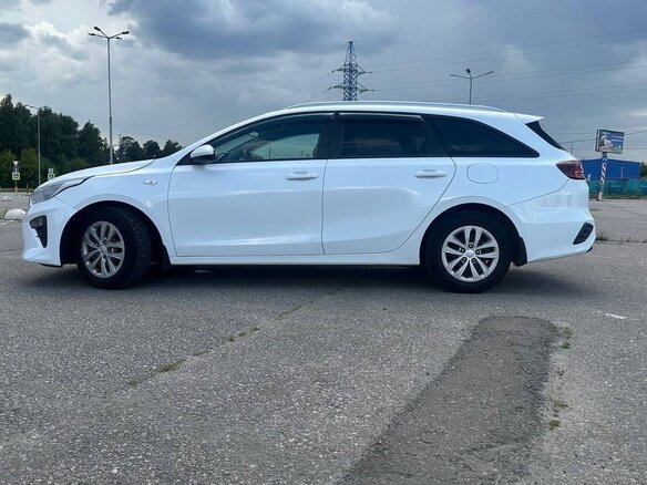 2019 Kia Ceed III, белый, 1288000 рублей - вид 3
