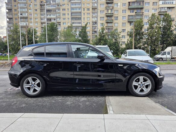 2009 BMW 1 серии 116i I (E81/E82/E87/E88) Рестайлинг, чёрный - вид 3