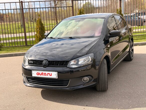 2012 Volkswagen Polo V, чёрный, 750000 рублей - вид 2