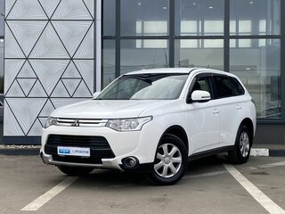 2014 Mitsubishi Outlander III, белый, 1249000 рублей, вид 1