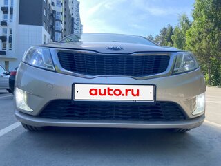 2013 Kia Rio 4-speed III, бежевый, 1000000 рублей, вид 3