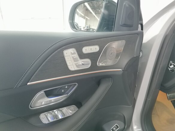 2026 Mercedes-Benz GLS 450 d II (X167) Рестайлинг, серый - вид 13