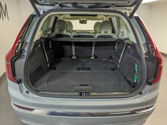 2026 Volvo XC90 B5 II Рестайлинг 2, серый, 10600000 рублей - вид 25