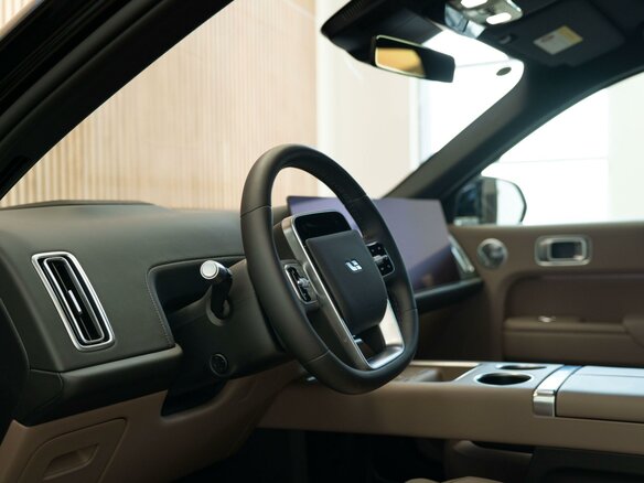 2025 Li Auto (Lixiang) L9 52.3 kWh I Рестайлинг, чёрный - вид 22