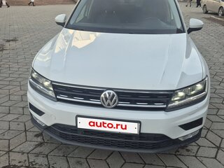 2017 Volkswagen Tiguan II, белый, 2050000 рублей, вид 2