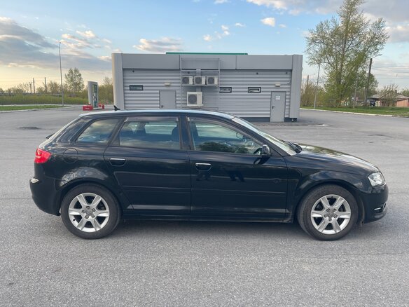 2010 Audi A3 II (8P) Рестайлинг 2, чёрный, 1000000 рублей - вид 3