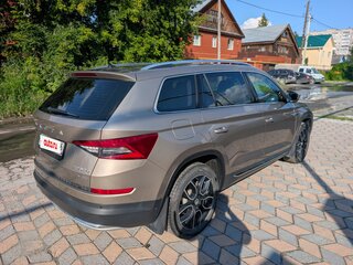 2020 Skoda Kodiaq I, коричневый, 3500000 рублей, вид 5