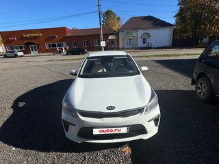 2018 Kia Rio IV, белый, 1060000 рублей, вид 1