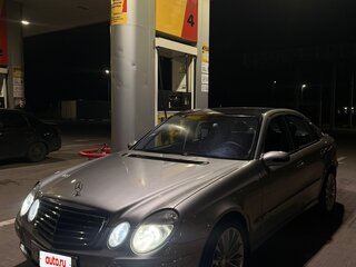 2004 Mercedes-Benz E-Класс 320 III (W211, S211), серый, 680000 рублей, вид 3