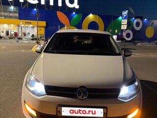 2011 Volkswagen Polo V, белый, 595000 рублей, вид 2