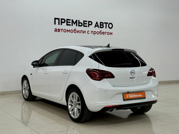 2011 Opel Astra J, белый, 615000 рублей - вид 3