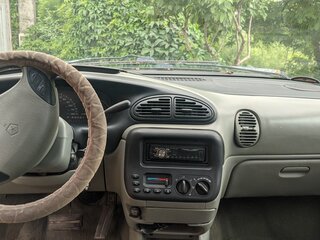 2000 Plymouth Voyager III, серый, 365000 рублей, вид 5