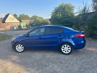 2013 Kia Rio III, синий, 620000 рублей, вид 4