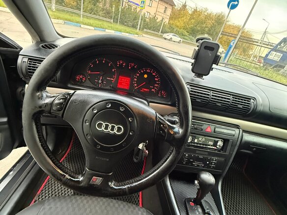 1999 Audi A4 I (B5) Рестайлинг, чёрный, 370000 рублей - вид 9